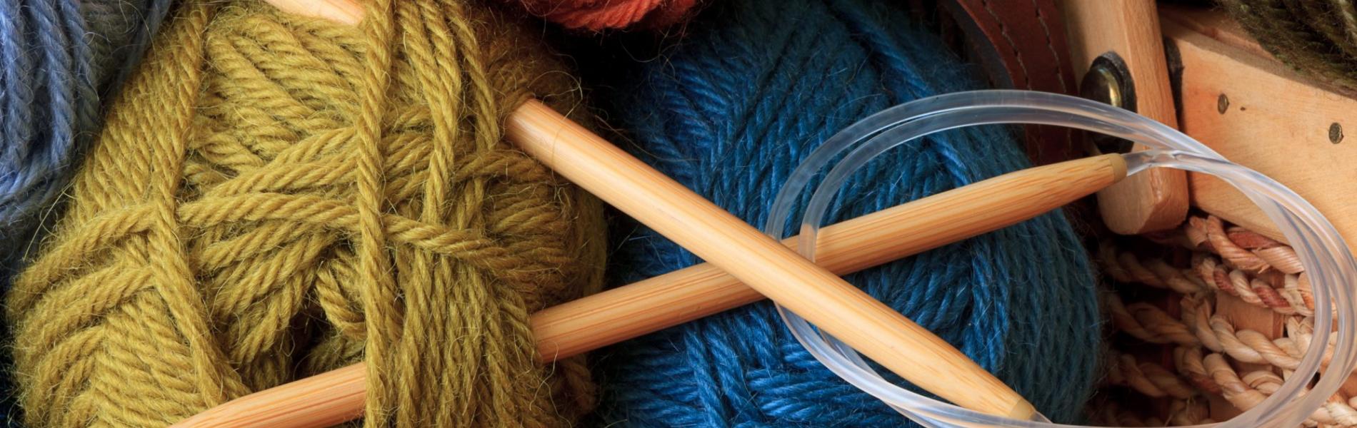 image of yarn and knitting needles